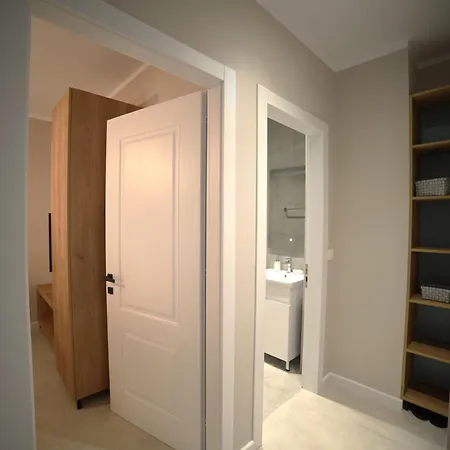 Center Oasis Тирана