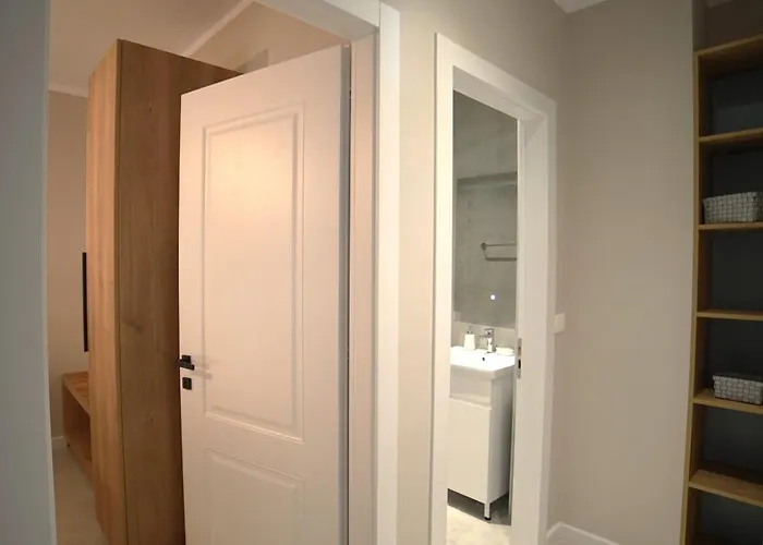 Center Oasis ティラナ