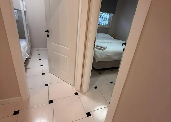 Center Oasis * Tiran